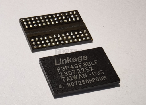 DDR4內(nèi)存芯片.png